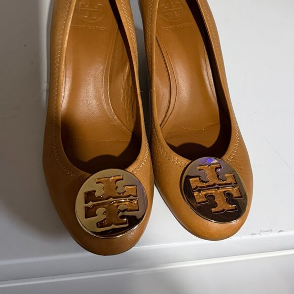 Tory Burch Chelsea Wedge Pumps, Tan Leather, Women's 9 - Picture 2 of 2